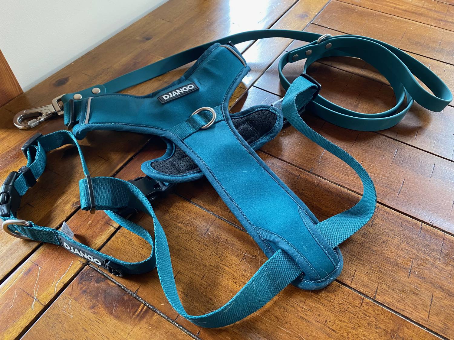 DJANGO Tahoe Bundle Review - close up of product